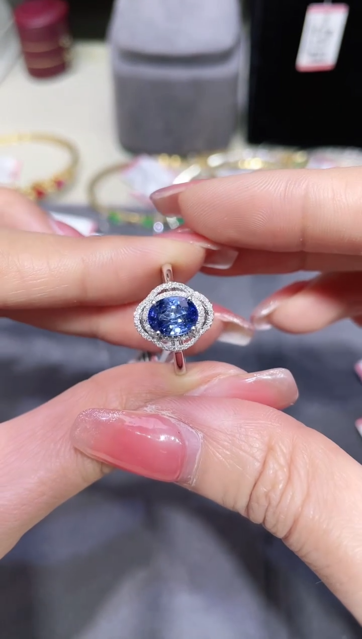 【闪购商品】蓝宝石戒指18K金镶嵌·