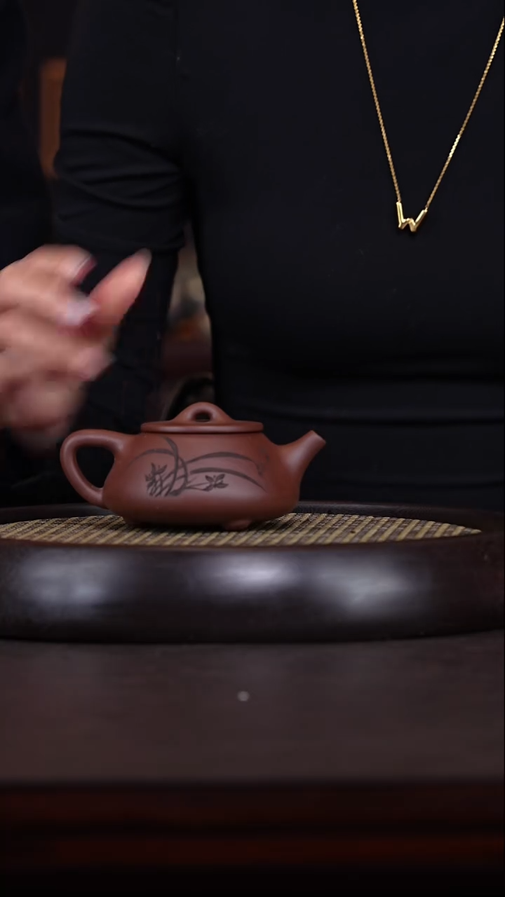 【闪购商品】紫砂茶壶周顺荣17-15 老紫泥景舟满瓢200c