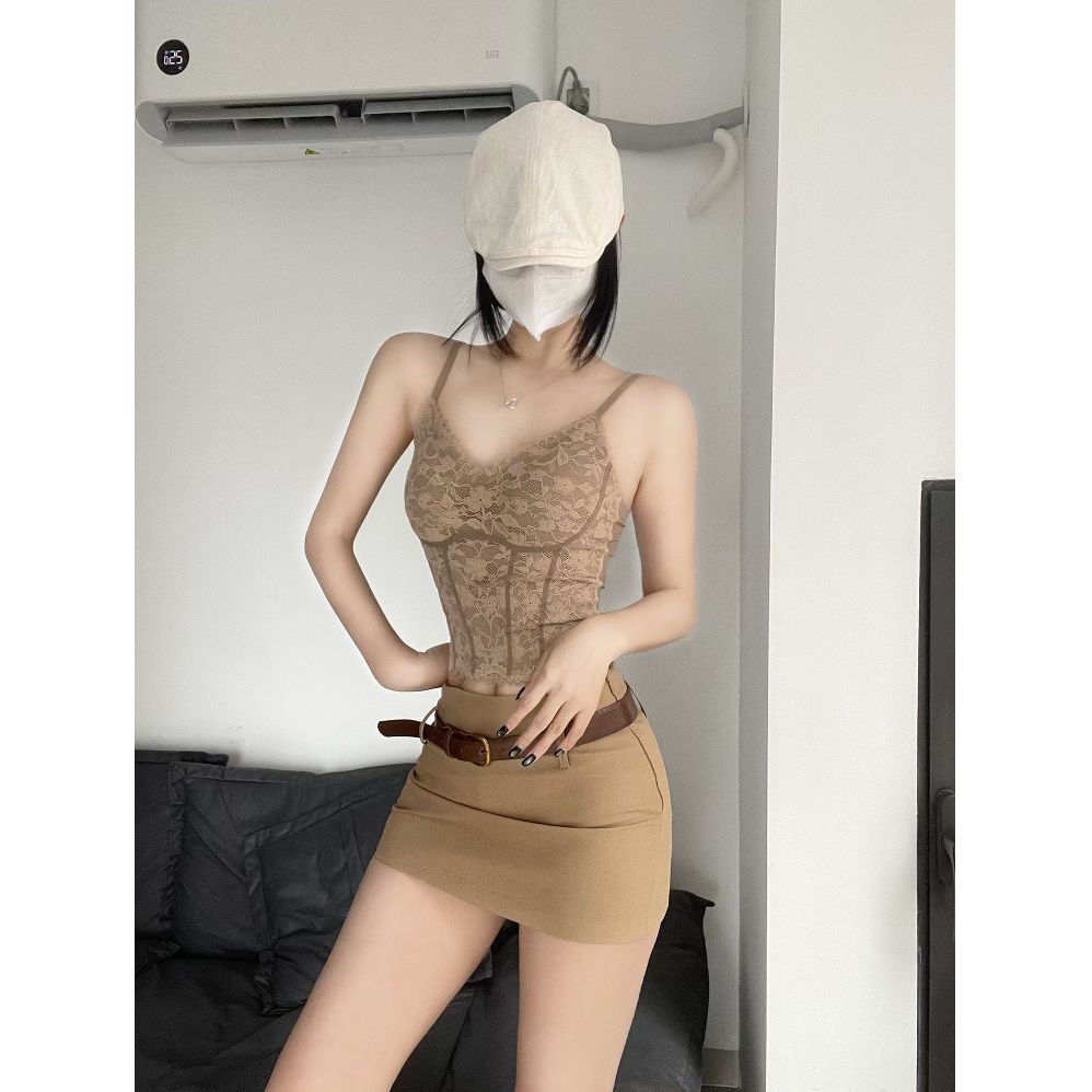 纯欲风轻熟甜辣含胸垫性感修身显瘦鱼骨拼接蕾丝吊带内搭背心上衣