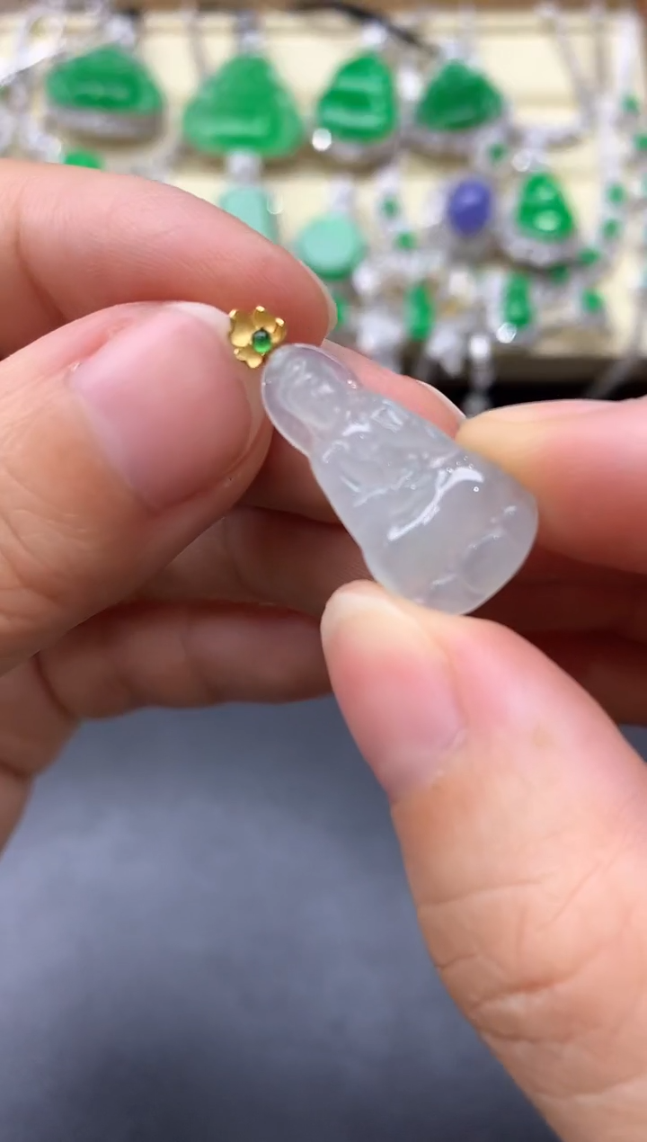 颈饰18K金镶嵌翡翠38-中国好珍宝