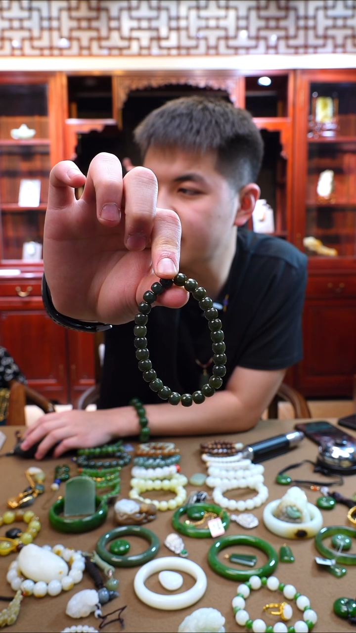 未镶嵌手链和田玉且末豆青色手串卡8