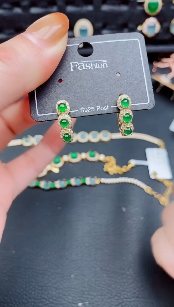 【闪购商品】翡翠耳饰银S925镶嵌天然a货翡翠589