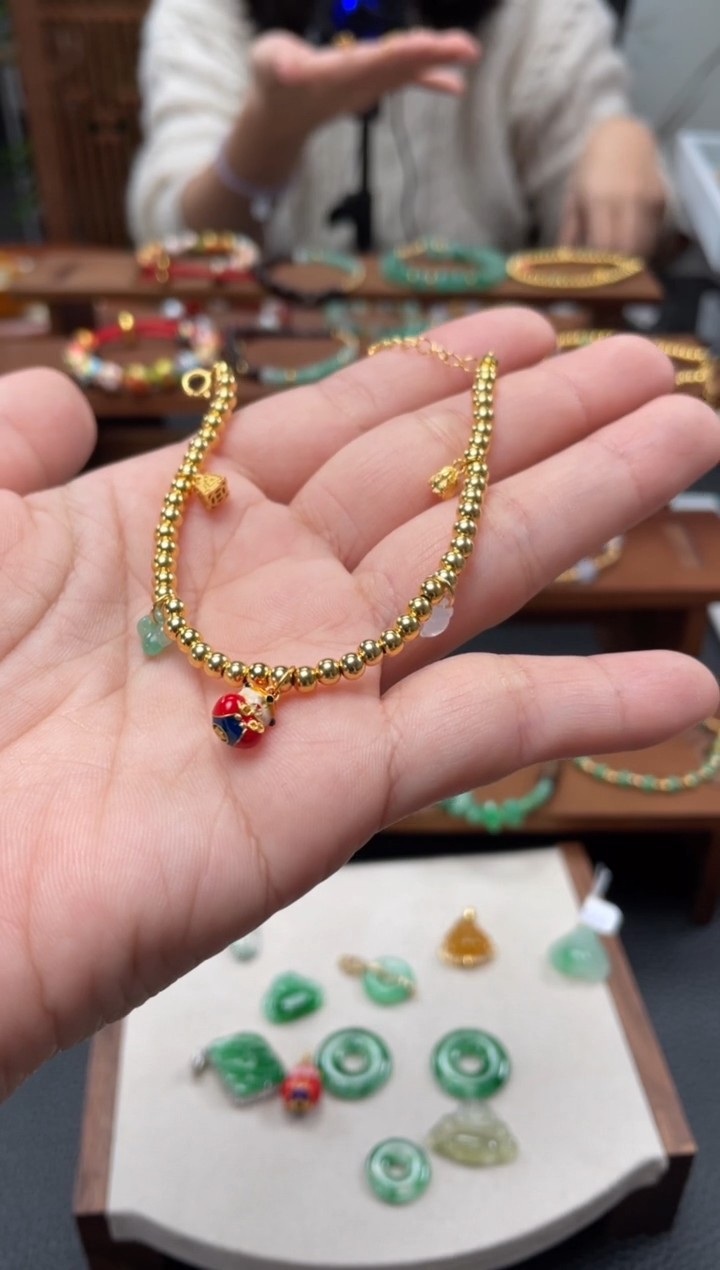 【闪购商品】翡翠吊坠(赠链)银S925镶嵌一个    P522