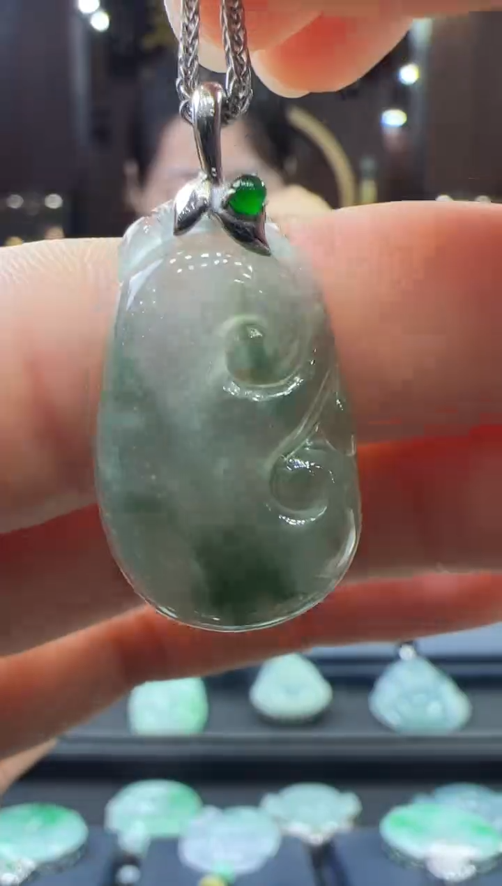 【闪购商品】翡翠挂件18K金镶嵌如意 不含链
