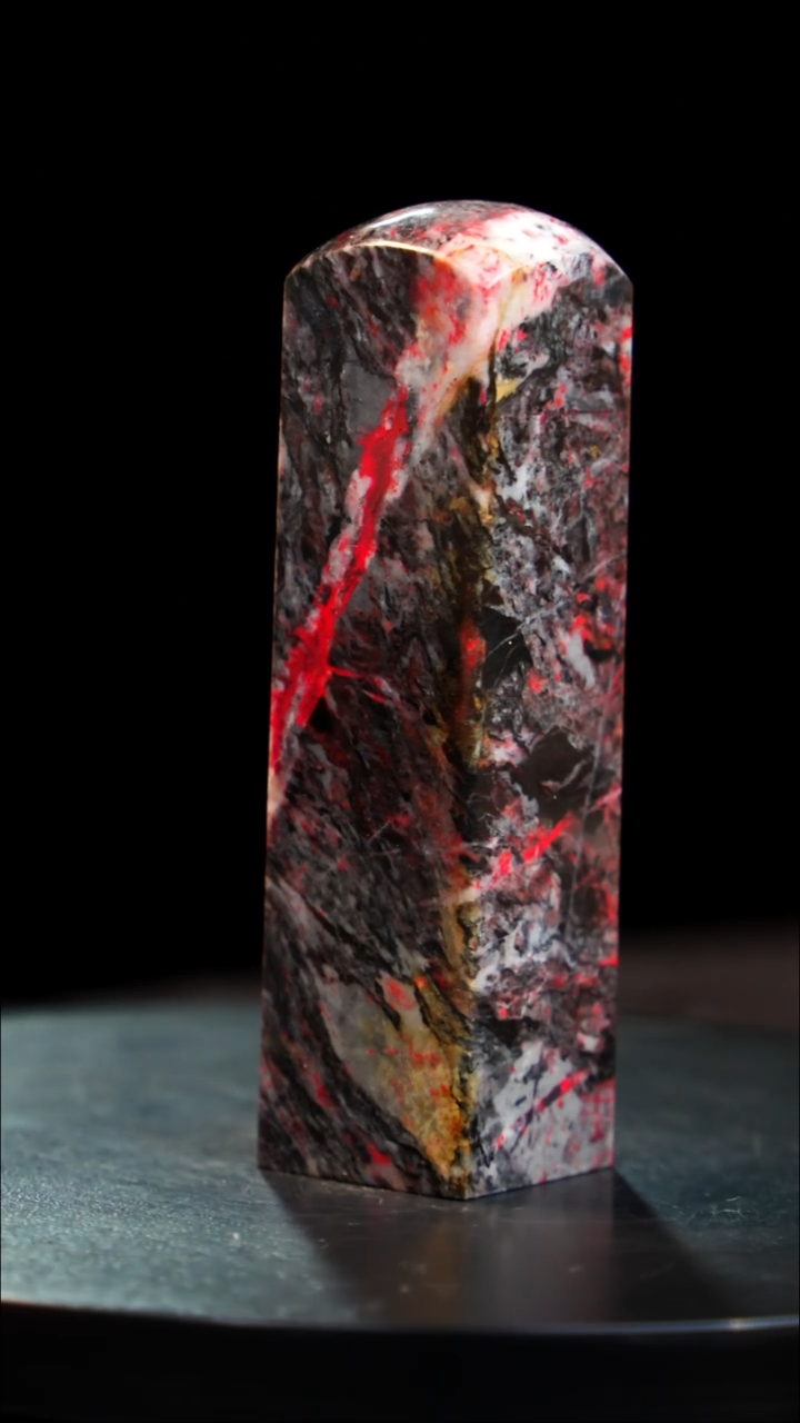 鸡血石刘关张鸡血石