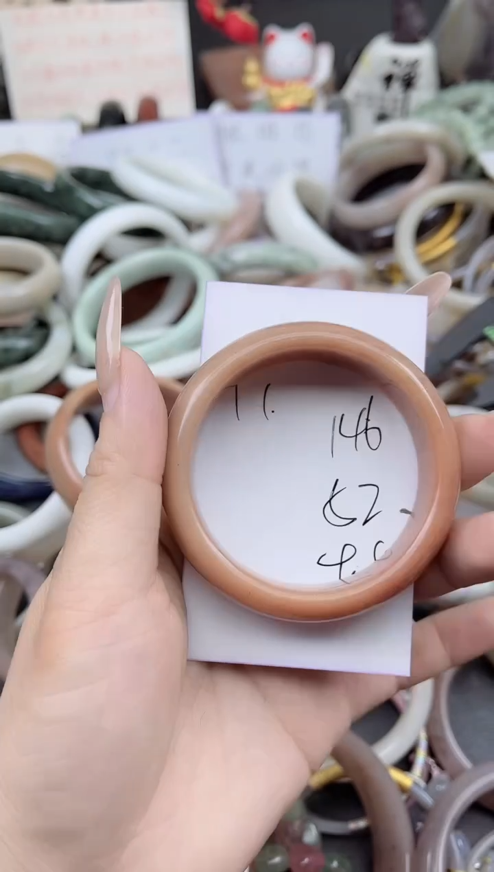 未镶嵌手镯石英质玉146