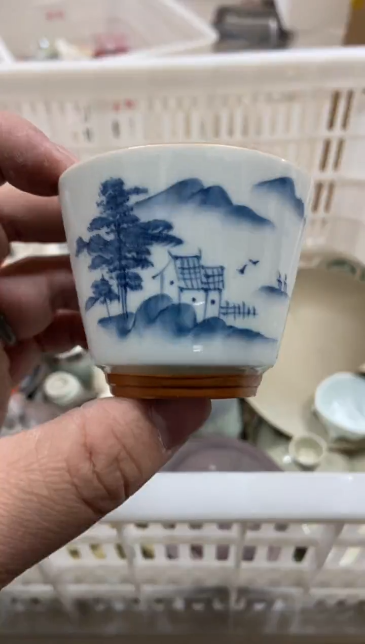 杯无运费险有瑕疵的摄影的产品有使用过的痕迹有点脏介意勿拍