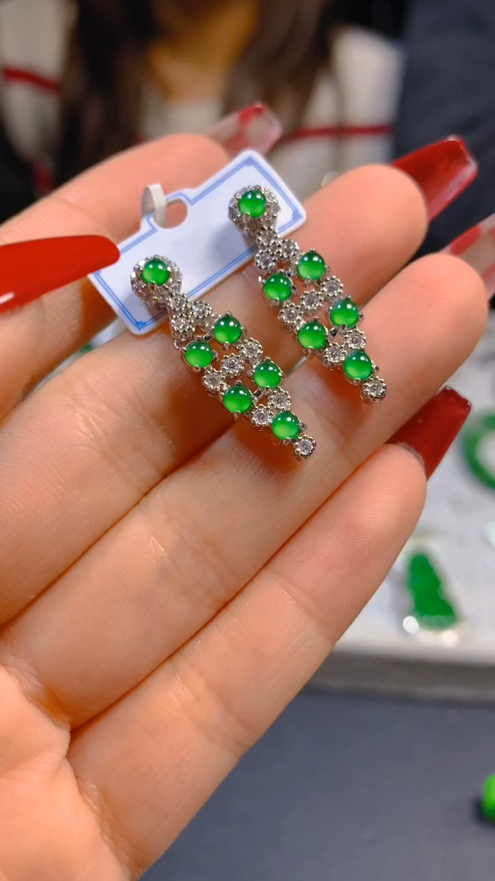 【闪购商品】翡翠耳饰未镶嵌0145869019多样性发一