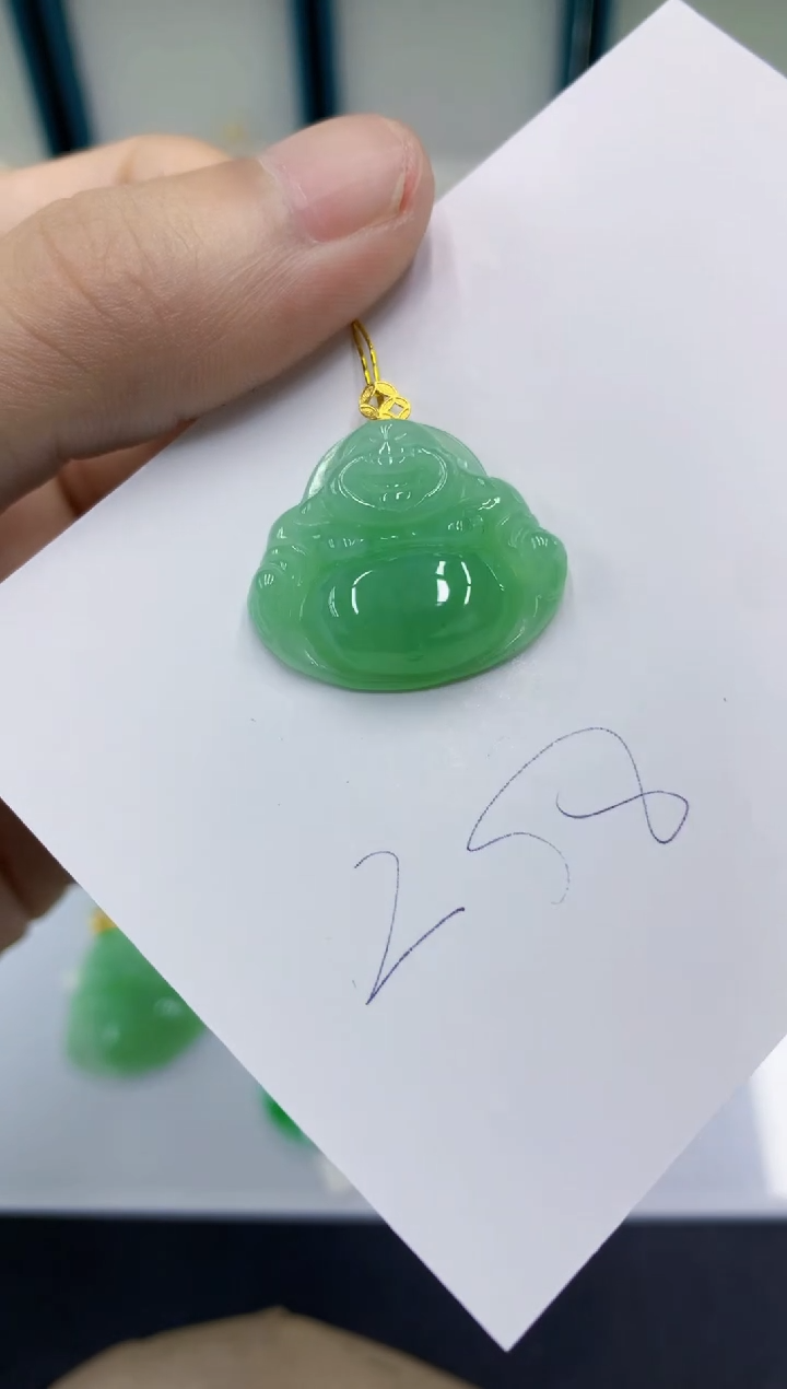 颈饰18K金镶嵌翡翠翡翠