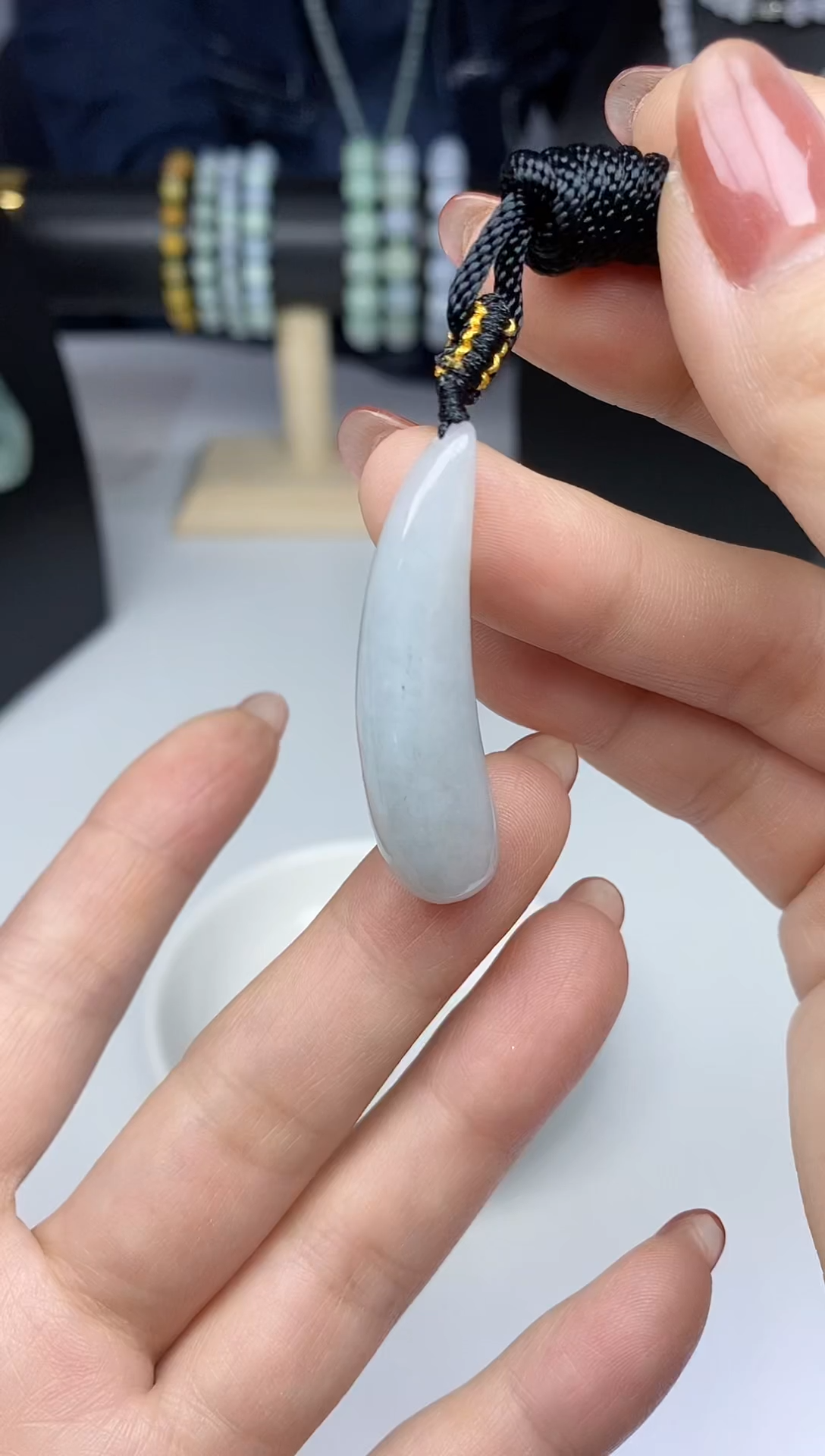 【闪购商品】翡翠颈饰未镶嵌天然缅甸翡翠A货随型挂件