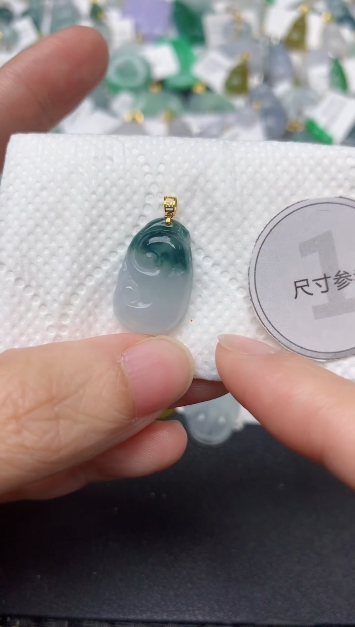 颈饰18K金镶嵌翡翠天然缅甸A货翡翠