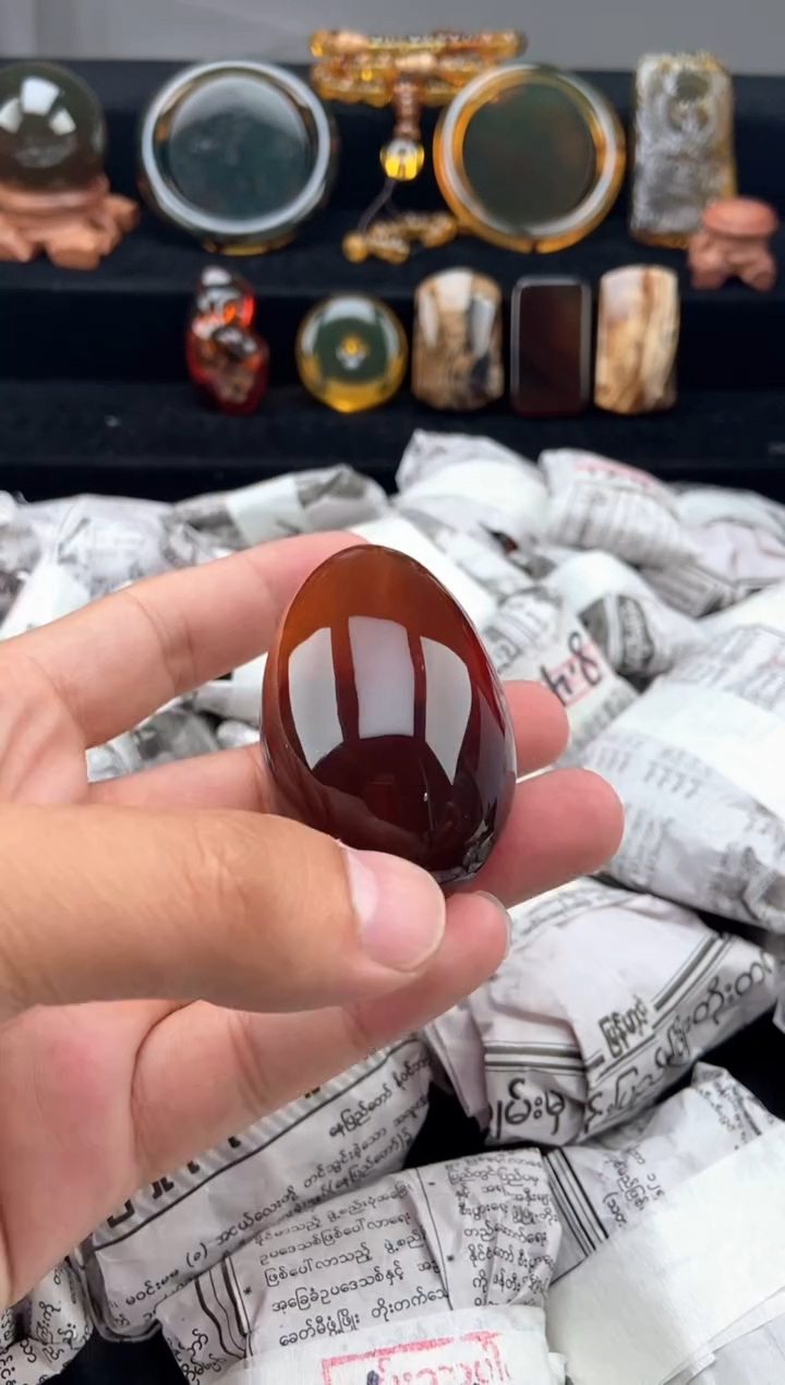 未镶嵌颈饰琥珀水滴吊坠