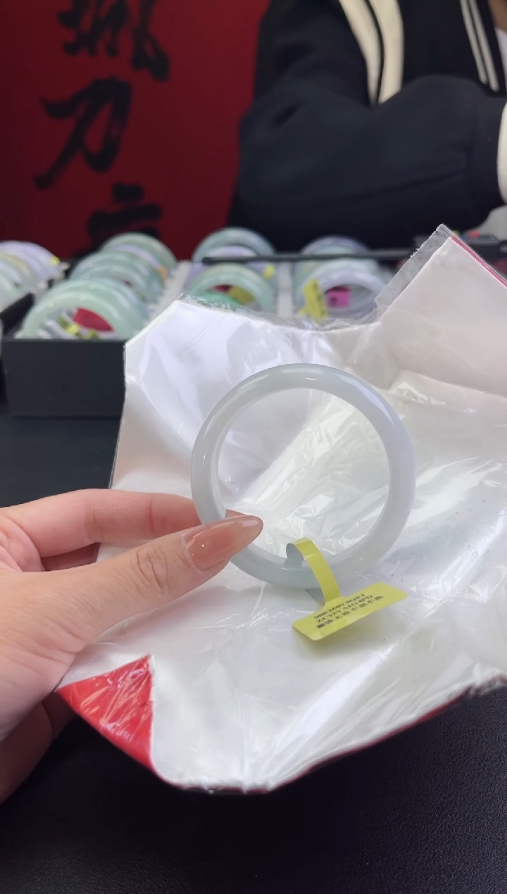 【闪购商品】翡翠手镯未镶嵌翡翠手镯