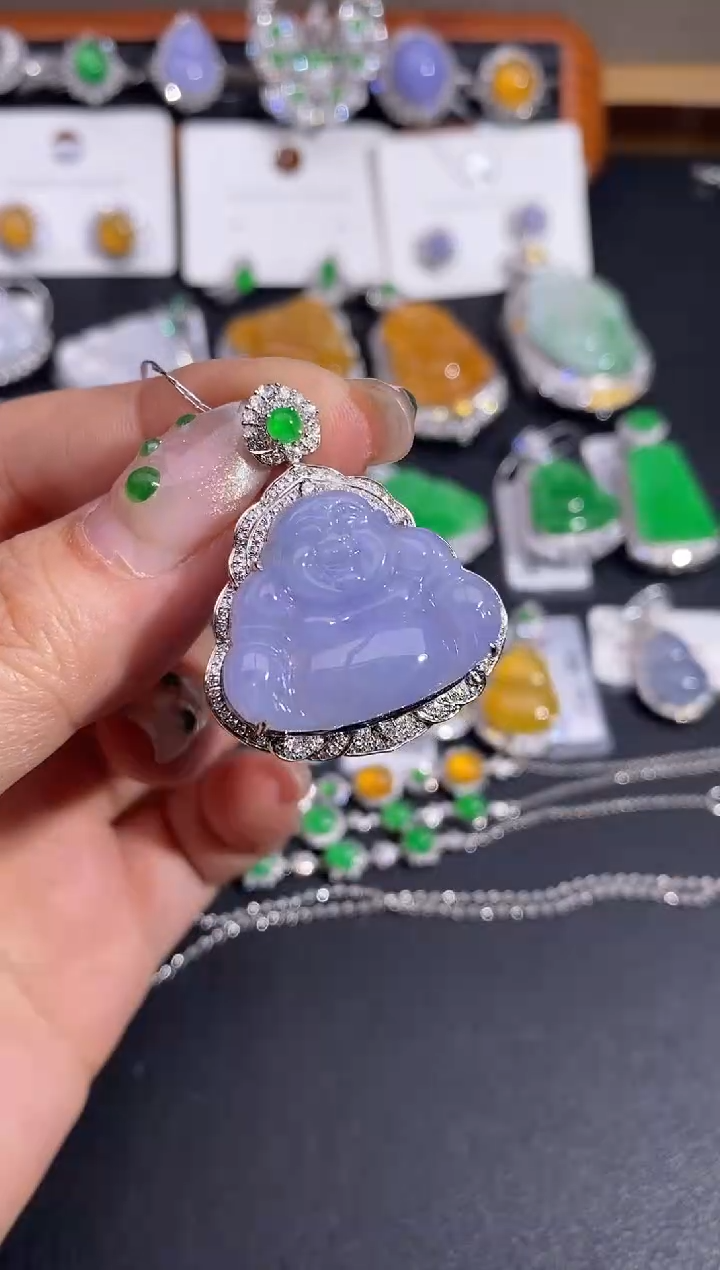 【闪购商品】翡翠吊坠(不含链)18K金镶嵌小吊坠