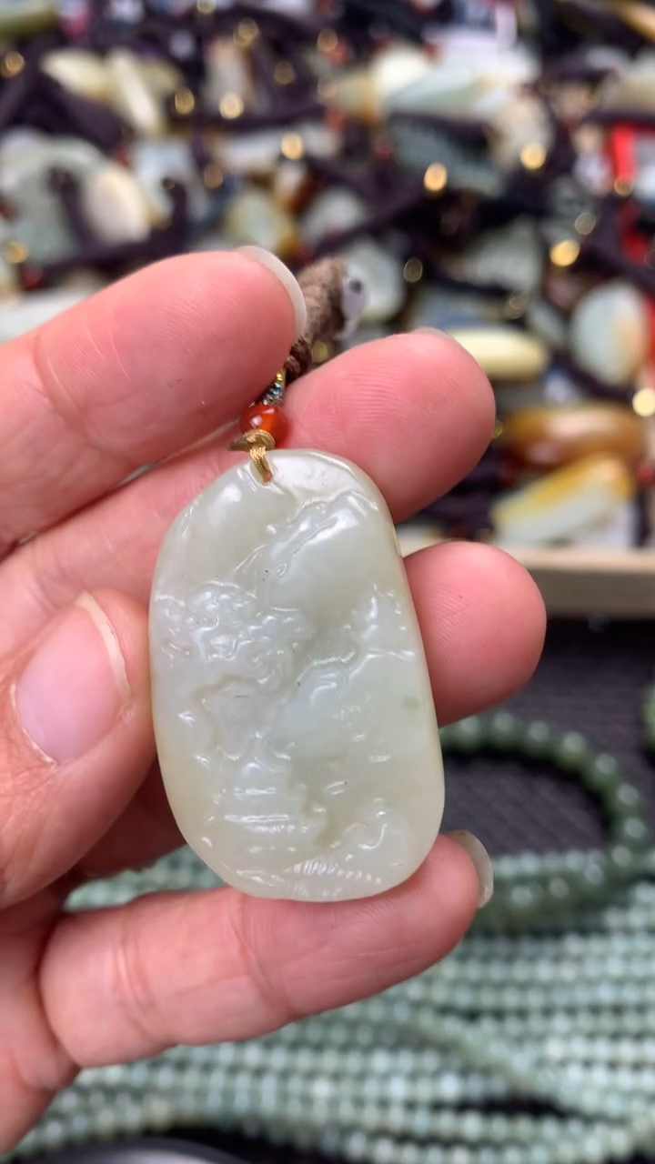 【闪购商品】和田玉颈饰未镶嵌多样性发货没有证书拍一发一有瑕