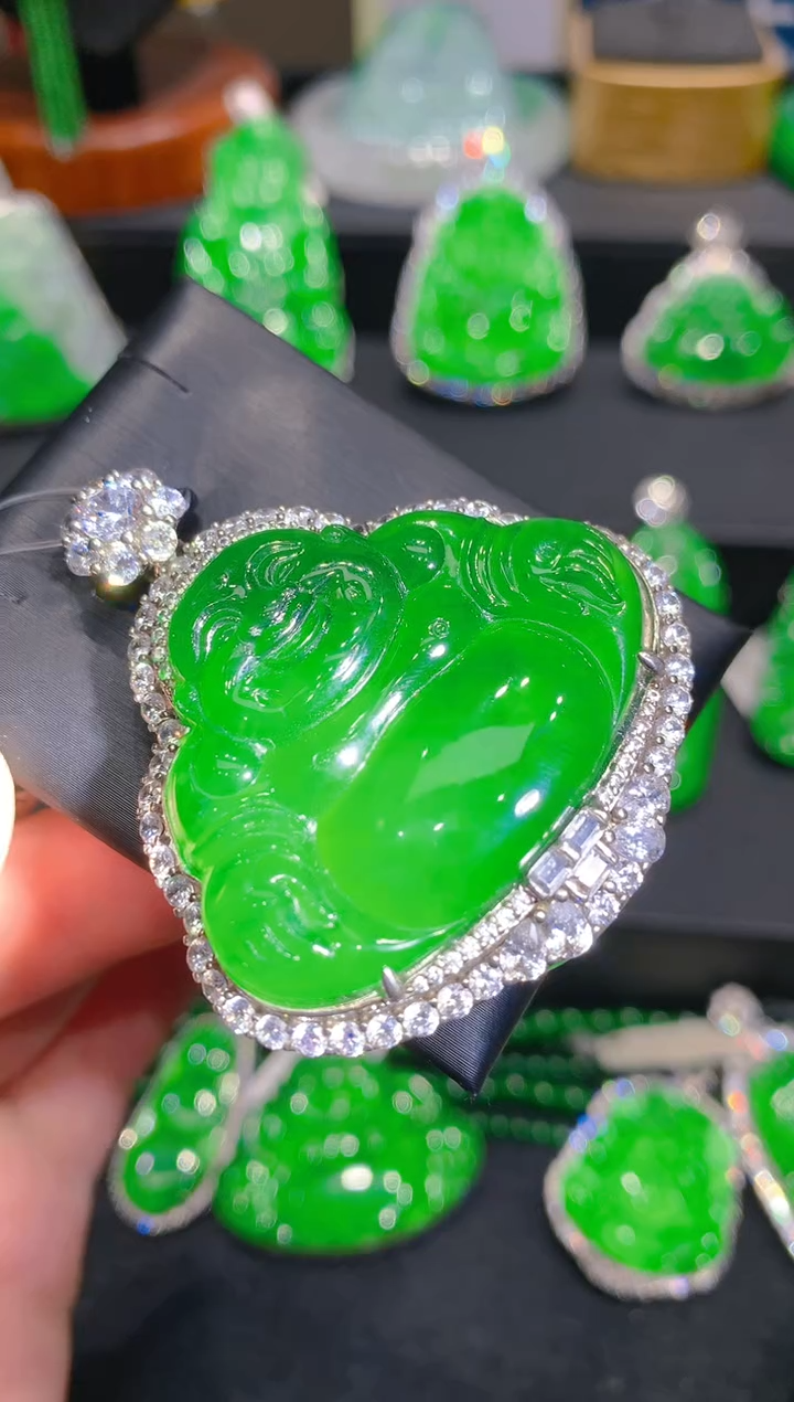 【闪购商品】翡翠颈饰银S925镶嵌35一季