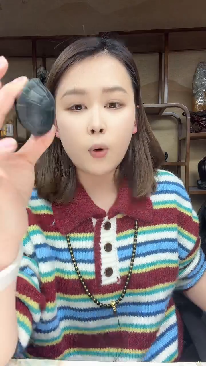 未镶嵌和田玉把件新疆和田玉黑青天机在握龟甲手把件GYBM00EFNHZ