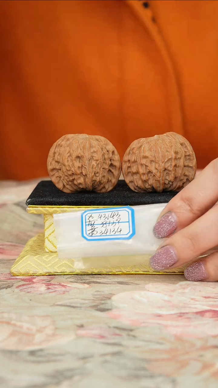 【闪购商品】文玩核桃把件磨盘