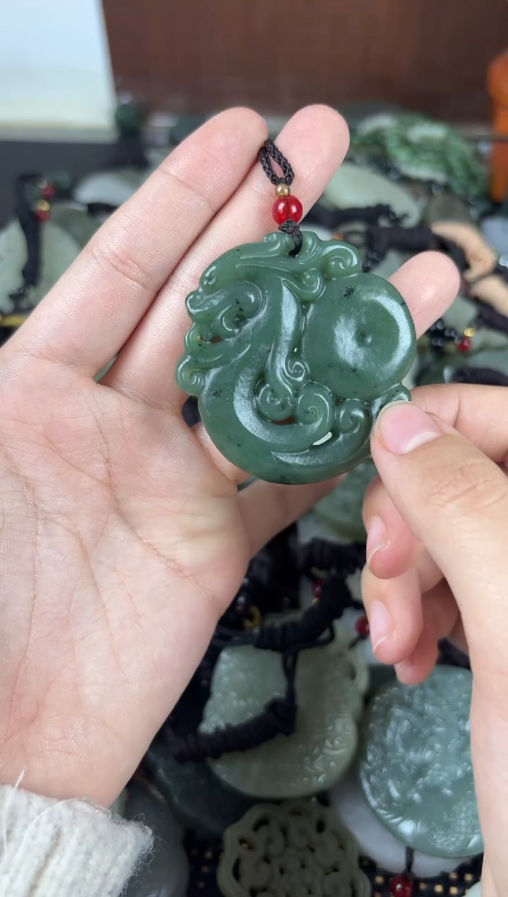【闪购商品】和田玉颈饰未镶嵌1