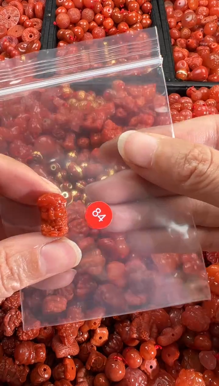 【闪购商品】南红玛瑙颈饰未镶嵌1