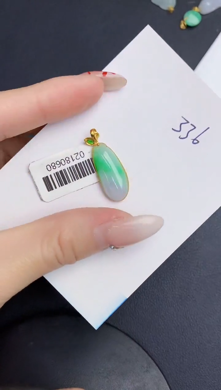 【闪购商品】翡翠颈饰18K金镶嵌00000000000