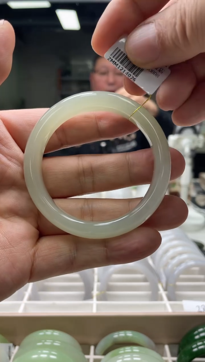 【闪购商品】和田玉手镯未镶嵌编码4026 圈口54-55