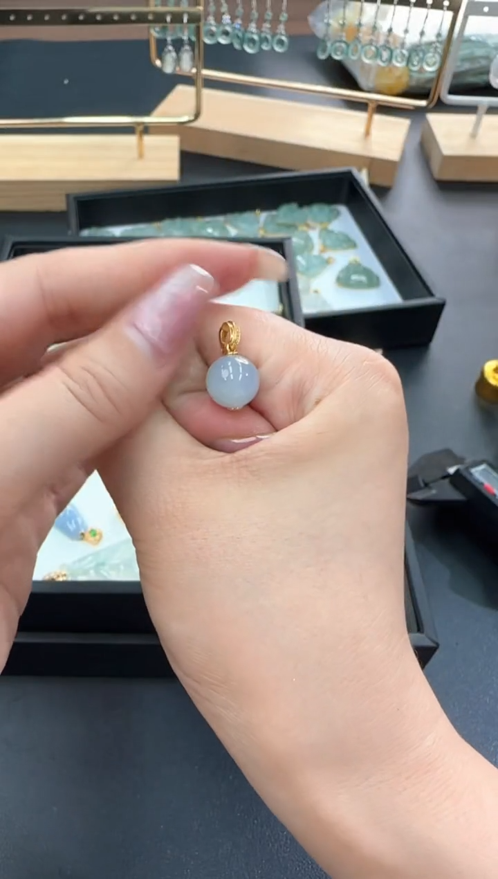 【闪购商品】翡翠颈饰18K金镶嵌250212175