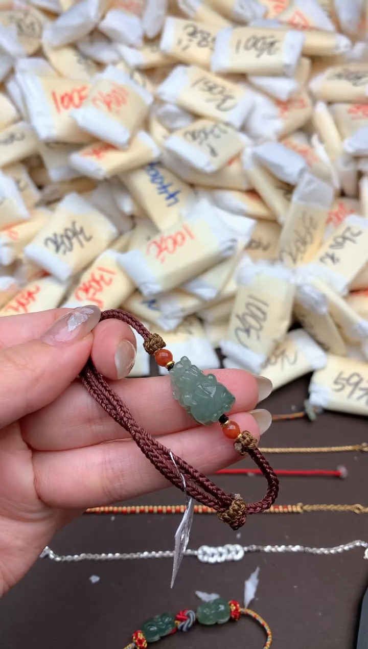 【闪购商品】翡翠挂件未镶嵌一