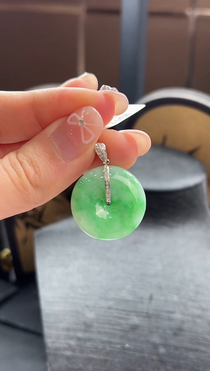 【闪购商品】翡翠颈饰18K金镶嵌YM911-6平安扣