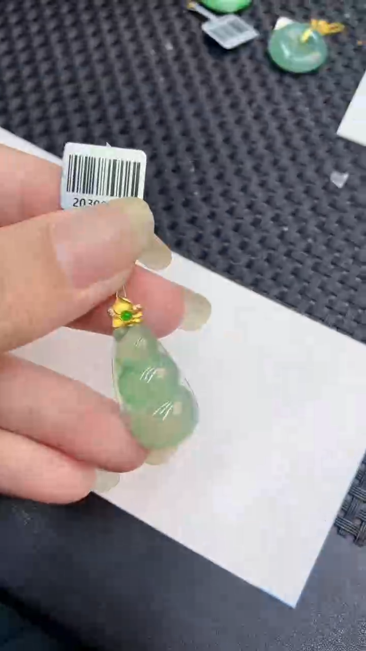 【闪购商品】翡翠颈饰18K金镶嵌            8