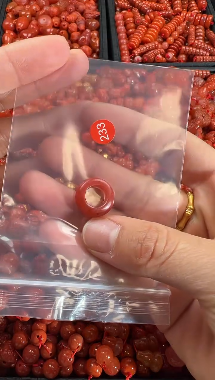 【闪购商品】南红玛瑙颈饰未镶嵌1