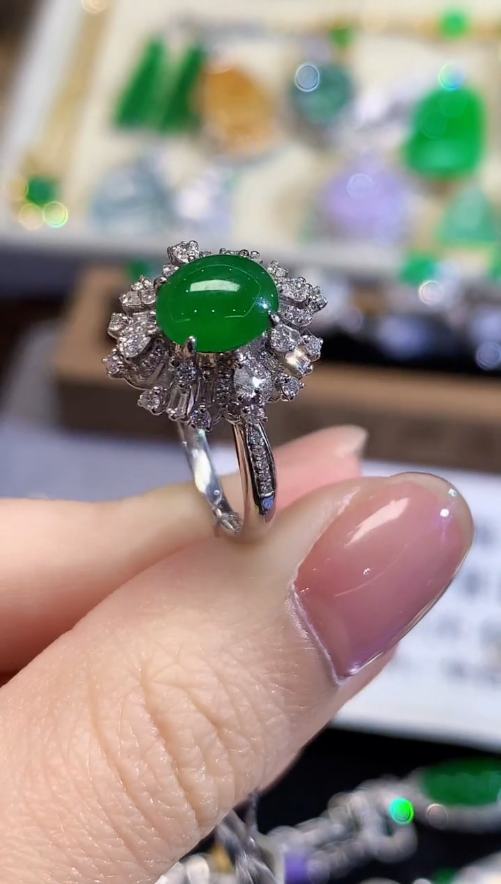 18K金镶嵌戒指翡翠SY多样性发其一