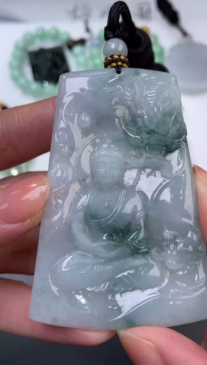 未镶嵌挂件翡翠374885   多人
