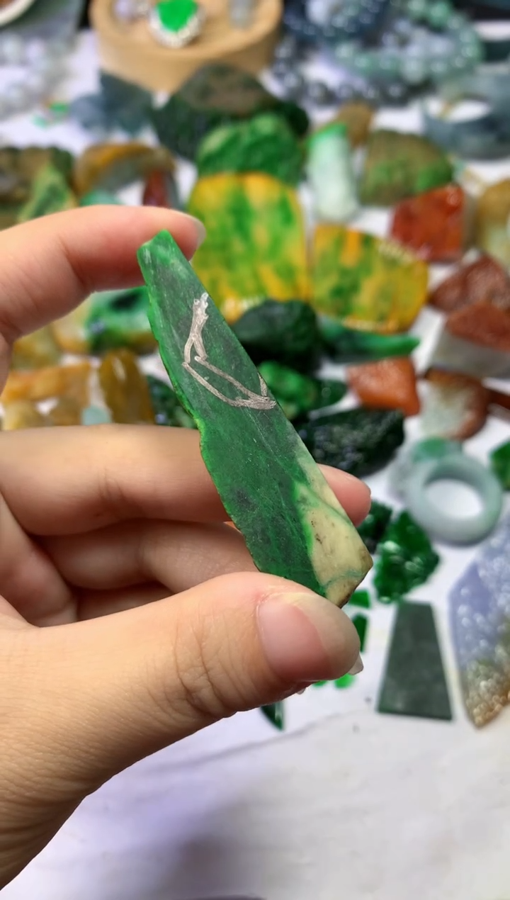 颈饰未镶嵌翡翠008天然翡翠