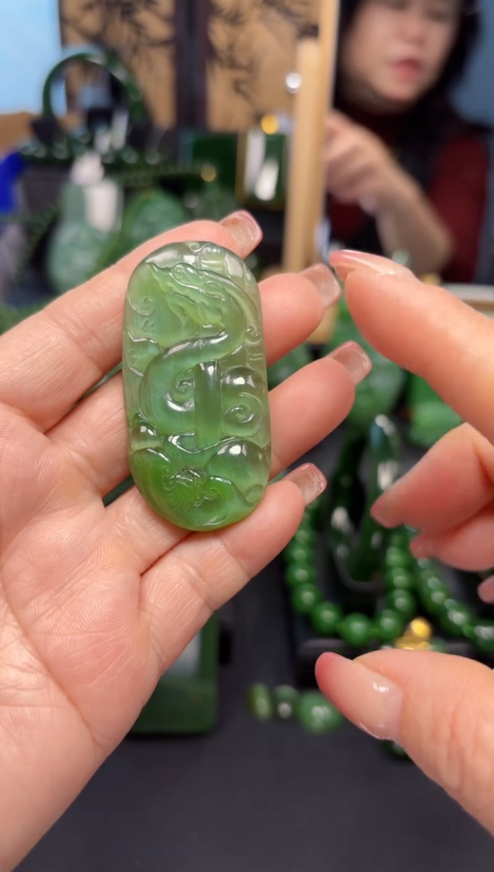 【闪购商品】和田玉（碧玉）吊坠(赠链)未镶嵌1