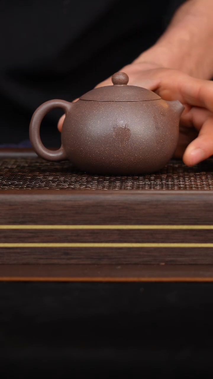 【闪购商品】宜兴（原矿）半手精工紫砂壶