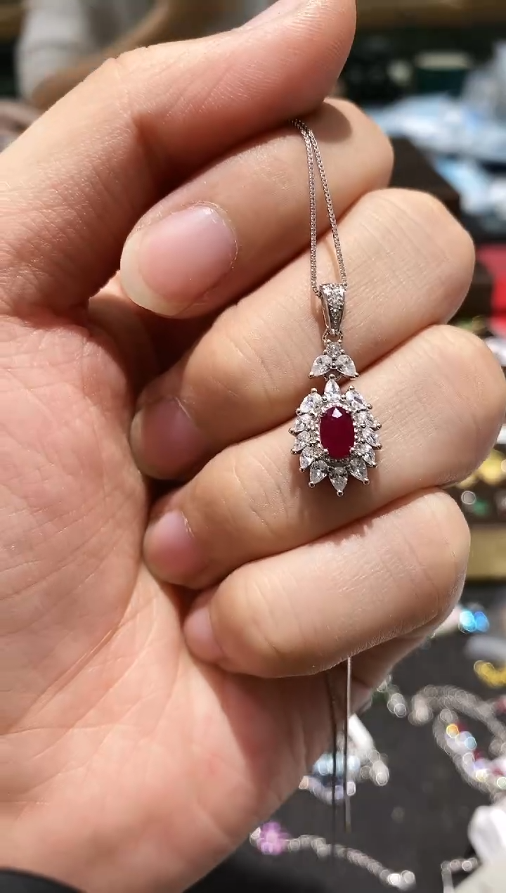【闪购商品】红宝石颈饰银S925镶嵌吊坠
