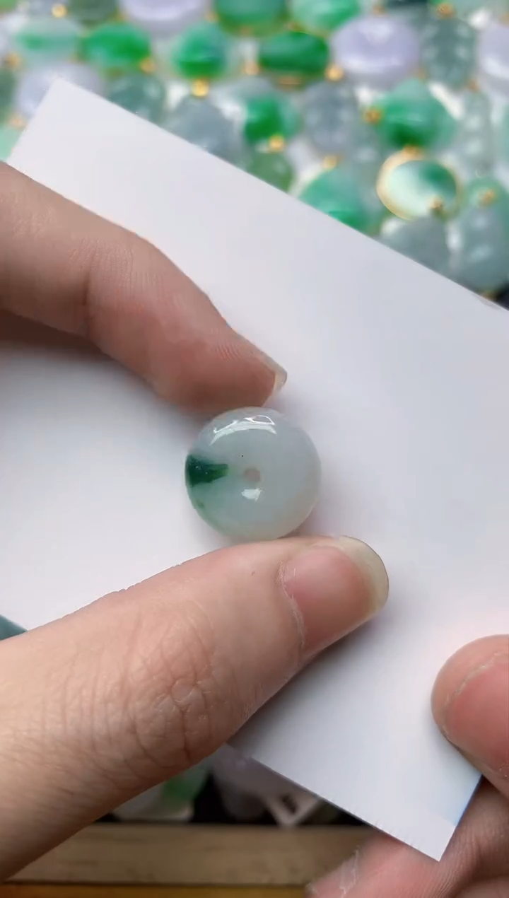 【闪购商品】翡翠颈饰未镶嵌9.........