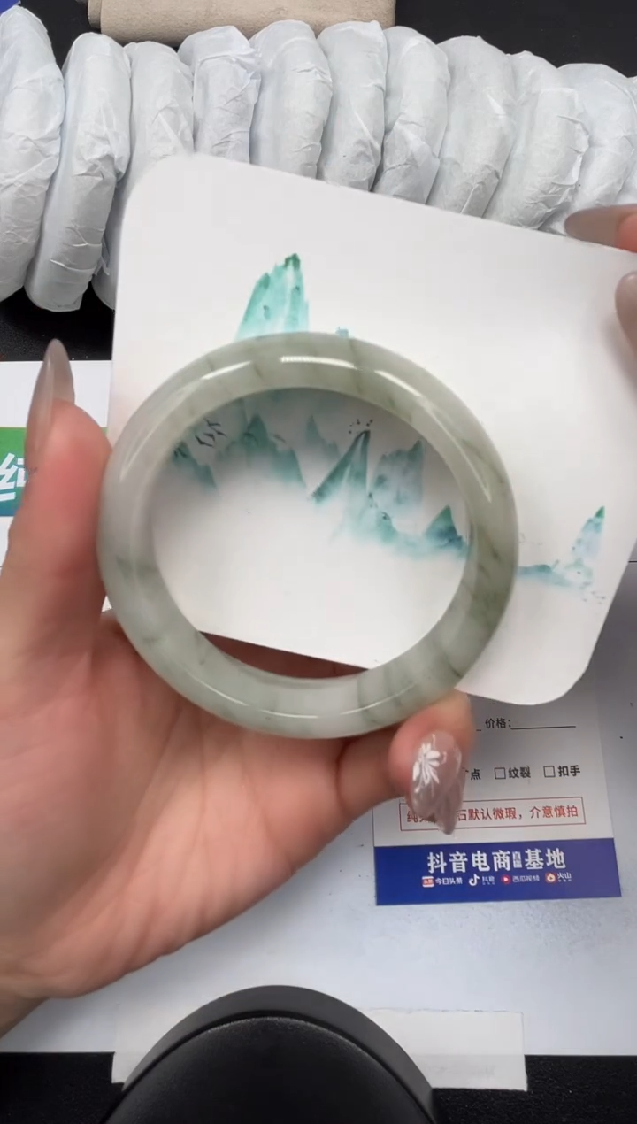 【闪购商品】石英质玉手镯未镶嵌324-58.2