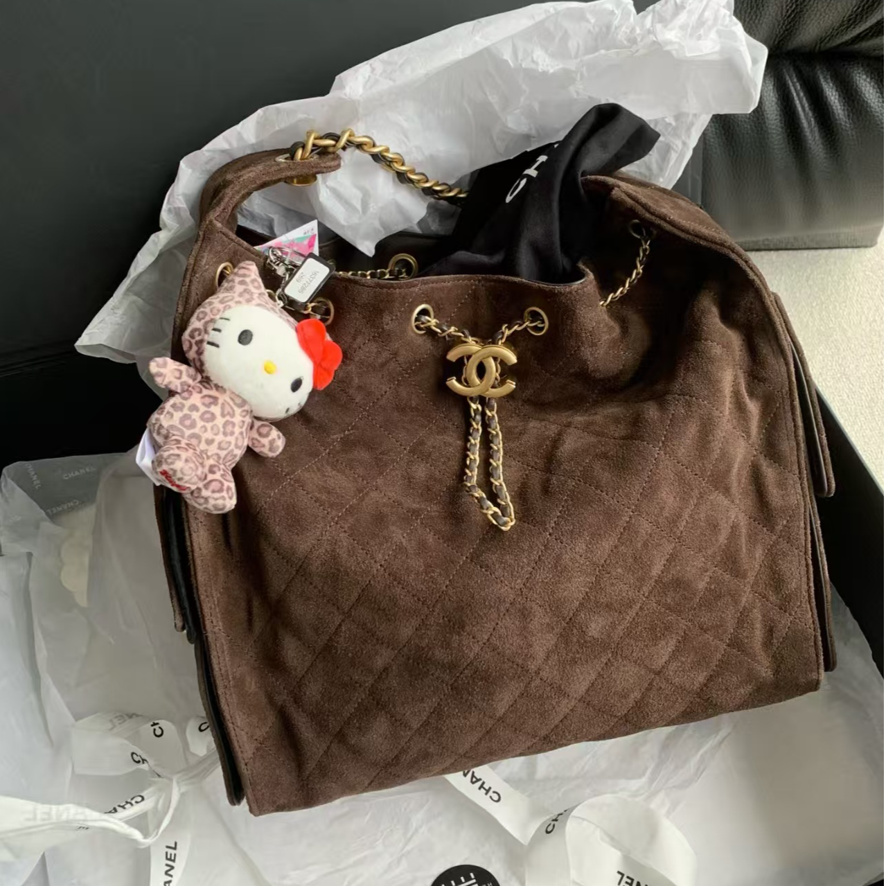 未使用 Chanel/香奈儿 24期棕色麂皮中号25bag包 30cm 18136311