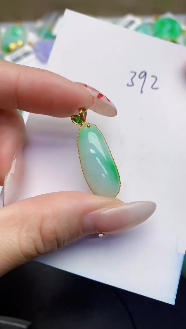 【闪购商品】翡翠颈饰18K金镶嵌000000000000