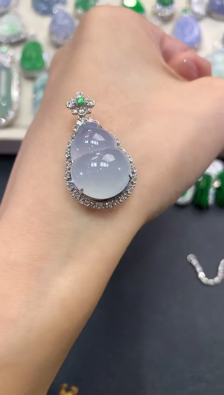 【闪购商品】翡翠吊坠(不含链)18K金镶嵌q200