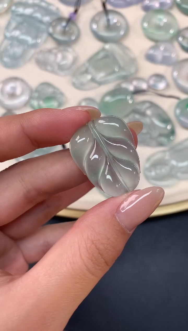 【闪购商品】翡翠吊坠(不含链)未镶嵌A62|16800