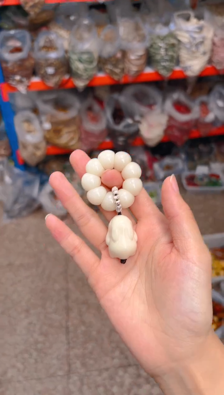 吊坠菩提根/象牙果荔枝栋手捻 白色兔