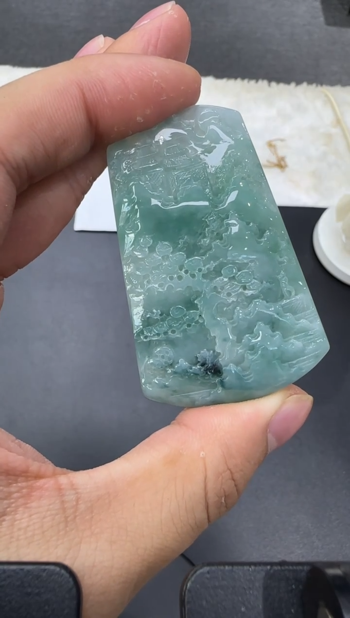 颈饰未镶嵌翡翠天然翡翠A货孤品一件 