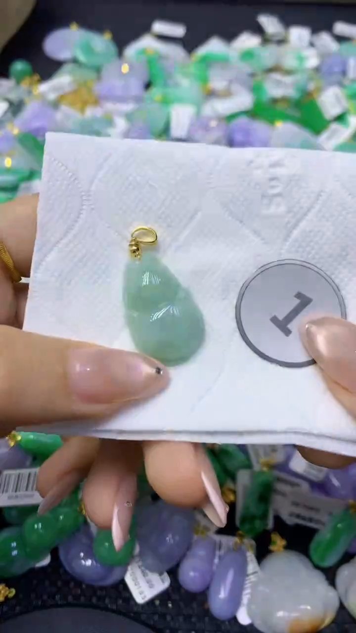 颈饰未镶嵌翡翠天然缅甸翡翠A货