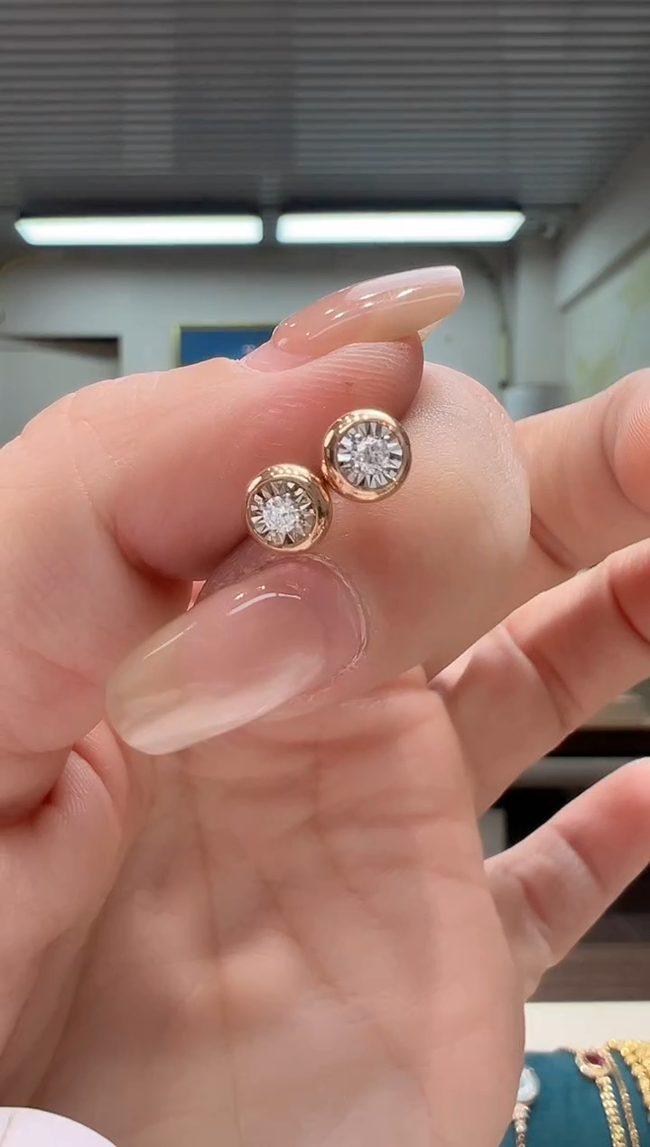 【闪购商品】钻石耳钉18K金镶嵌钻石泡泡耳钉K红