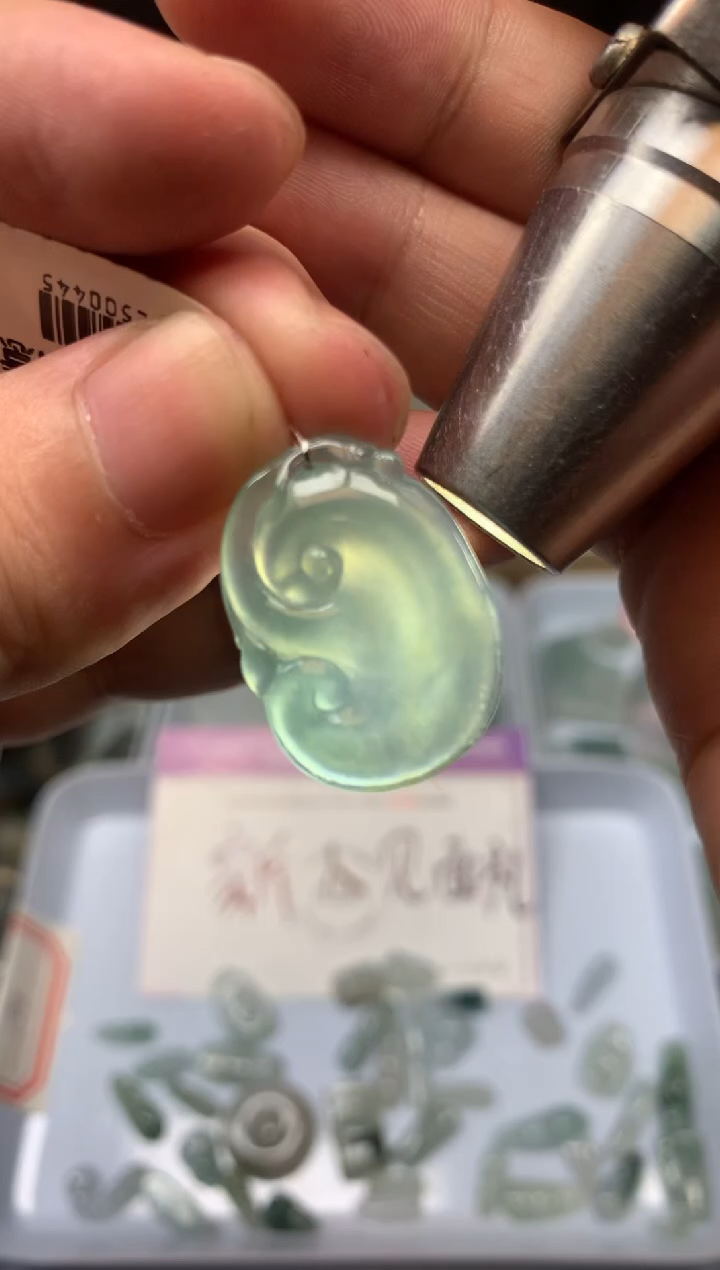未镶嵌定制翡翠雕刻