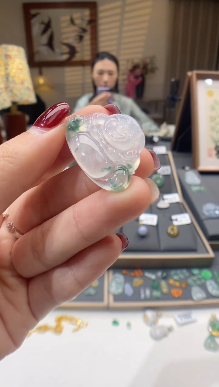 【闪购商品】翡翠颈饰未镶嵌佛公