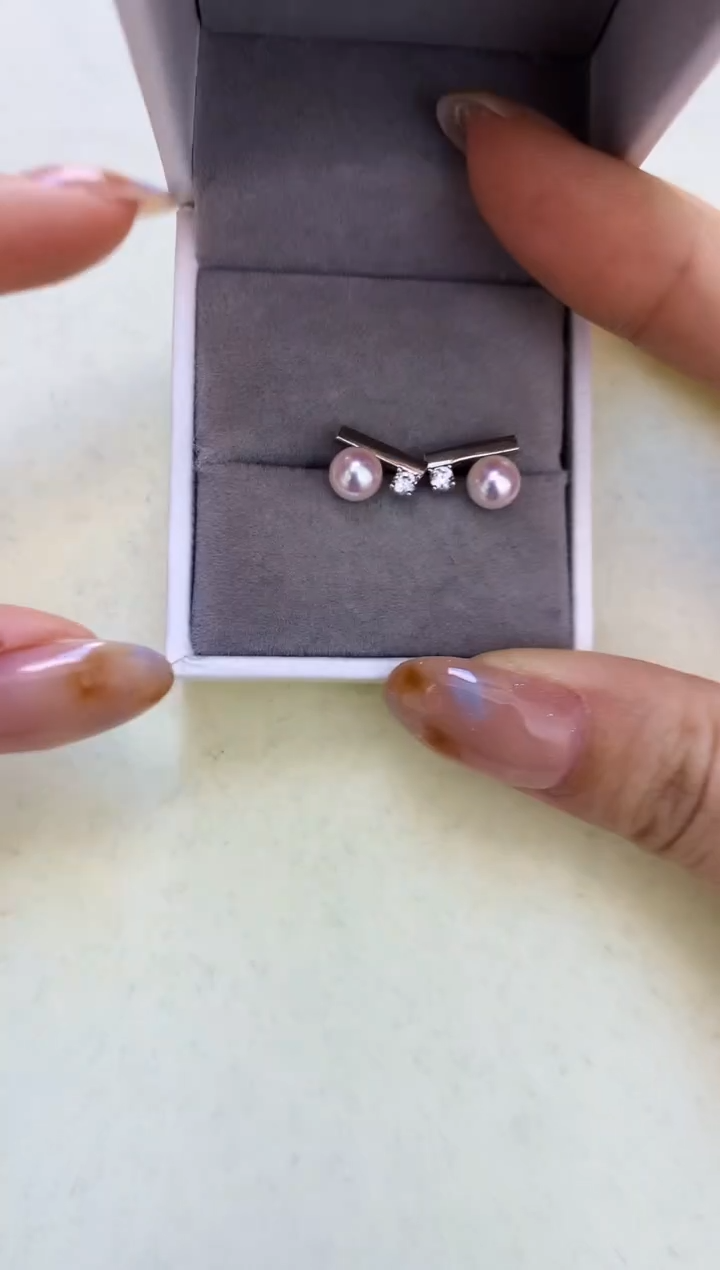 银S925镶嵌DA海水珍珠 akoya耳钉5-6MM GD026